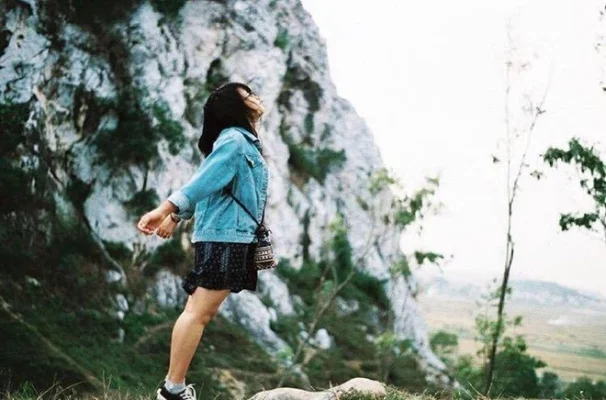 Cuối tuần cắm trại ở núi Trầm - hoàng hôn trên đỉnh núi