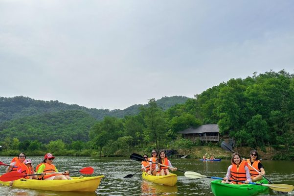Chèo thuyền kayak tại Thung Lũng Bản Xôi, Ba Vì - Hoạt động thể thao lý thú