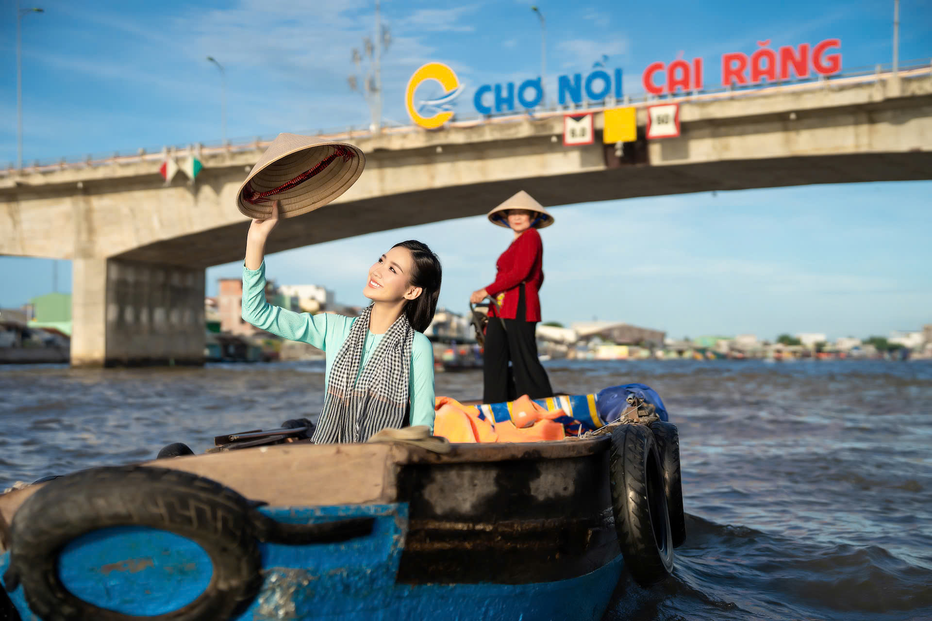 Đi chợ nổi cái Răng khi du lịch Cần Thơ